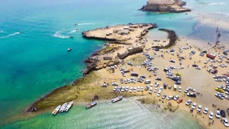 نمایی زیبا از سواحل و طبیعت جزیره قشم در خلیج فارس