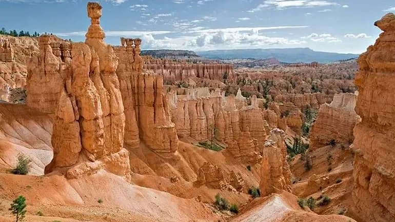 نمایی از فلات و ارتفاعات بام قشم