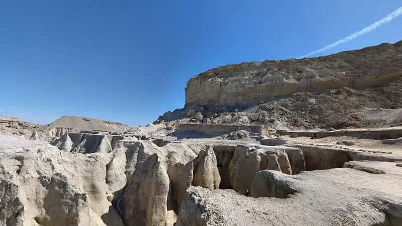 نمایی زیبا از جزیره قشم و دره ستارگان در سفر بدون تور