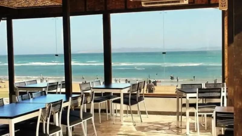 نمایی از جزیره قشم و آب‌های نیلگون خلیج فارس در سال ۲۰۲۶