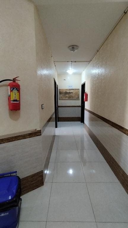 راهرو و فضای مشترک ساختمان سوئیت تیران قشم