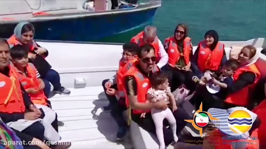 مسافرین نوروزی قشم در قایق تفریحی شماره 158