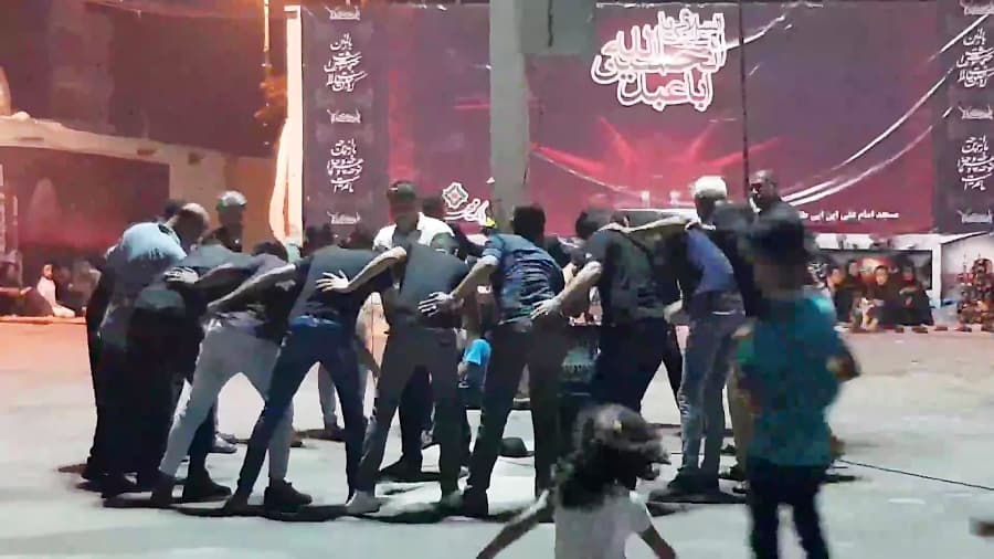 مراسم عزاداری شب چهارم محرم مسجد امام علی (ع)منبربالا محرم۹۷