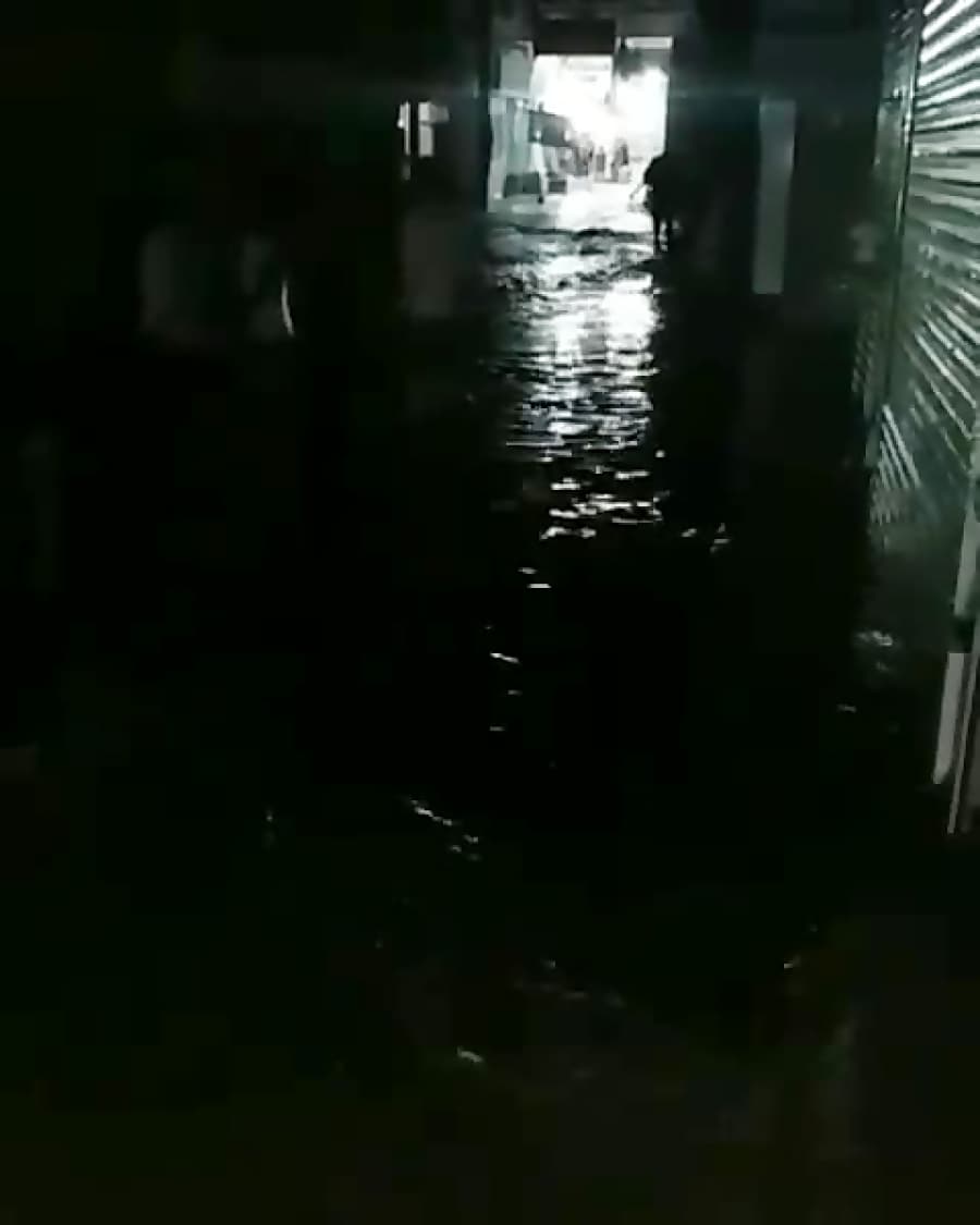 آب گرفتگی بازار قدیم ۱۲ مهر ۹۸