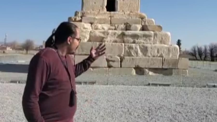 دعوت از شما برای سفر به شیراز با فارا گشت