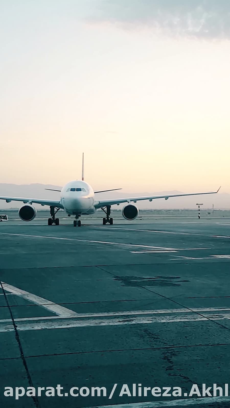 تاکسی هواپیمای ایرباس 330 ترکیش در فرودگاه امام خمینی تهران || Turkish Airlines