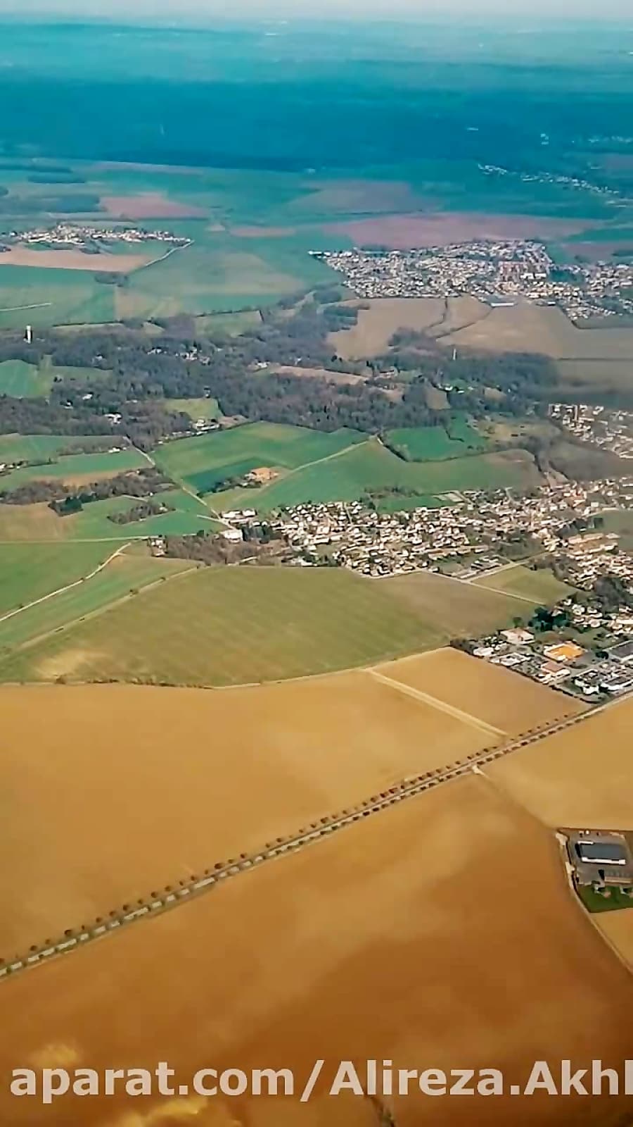 وقتی از فرودگاه شاردوگل پاریس تیک آف می کنید، با این مناظر مواجه می شوید