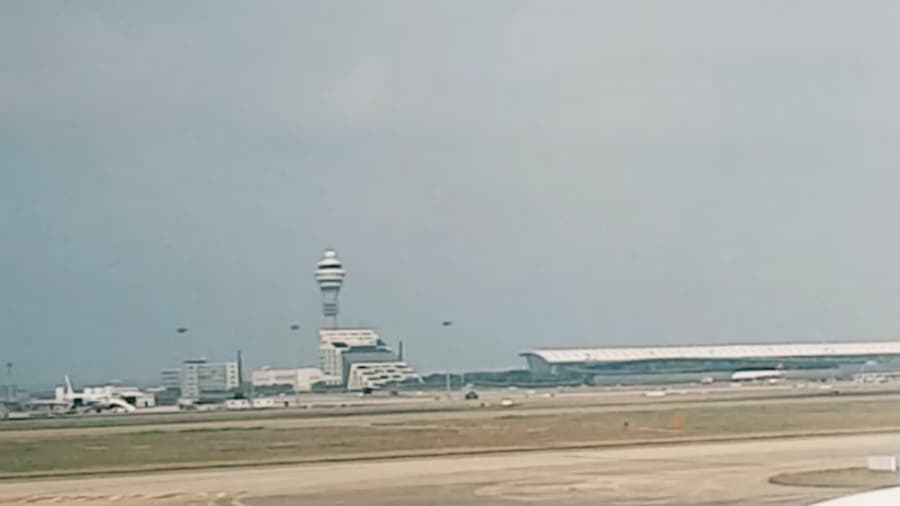 لندینگ ایرباس 340 هواپیمایی ماهان، فرودگاه پودانگ شانگهای چین