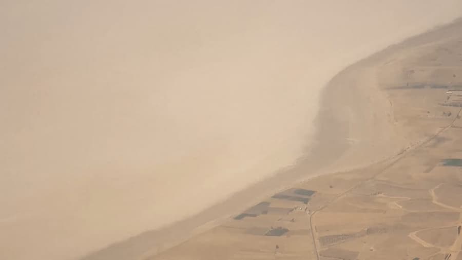 دریاچه ای که دیگر نیست، فرود در فرودگاه شیراز || the Lake is missing