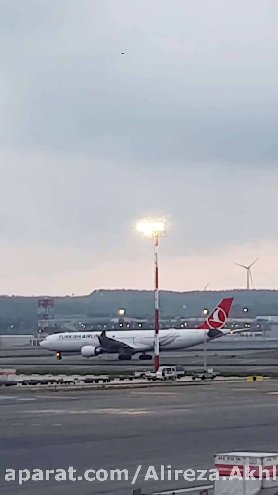 هواپیمایی ترکیش و اطلس گلوبال در فرودگاه جدید شهر استانبول