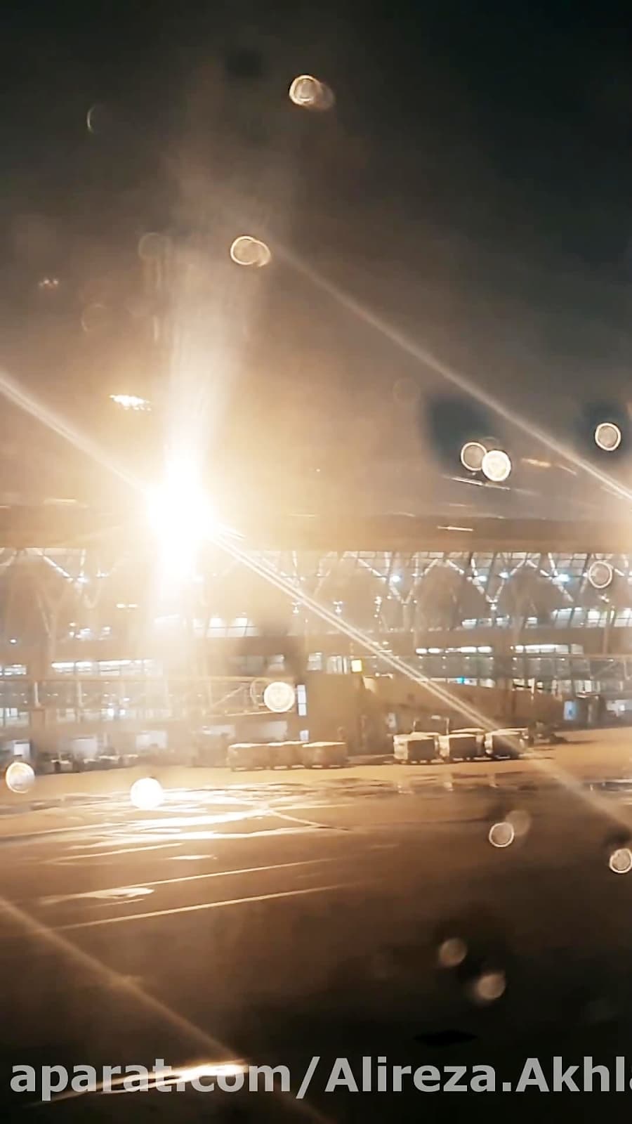 تاکسی ایرباس هواپیمایی ماهان، فرودگاه پودانگ شانگهای // Pudong Airport