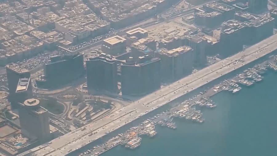پرواز بر فراز شهر دوبی، امارات هواپیمایی ماهان، تیک آف و لندینگ // Mahan Air