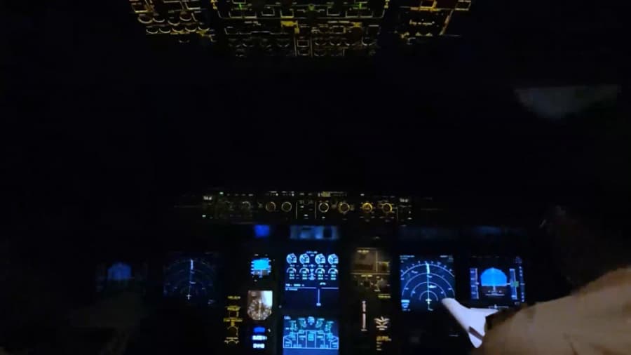 کاکپیت و کابین ایرباس 340 // Airbus a340 Cabin and Cockpit