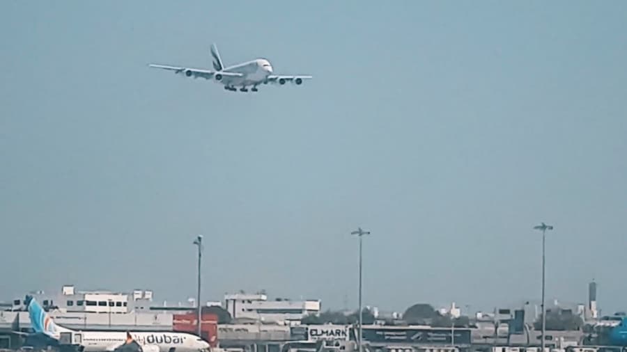 فرودگاه دوبی و فرودگاه امام خمینی، پرواز دوبی تهران // Mahan Air