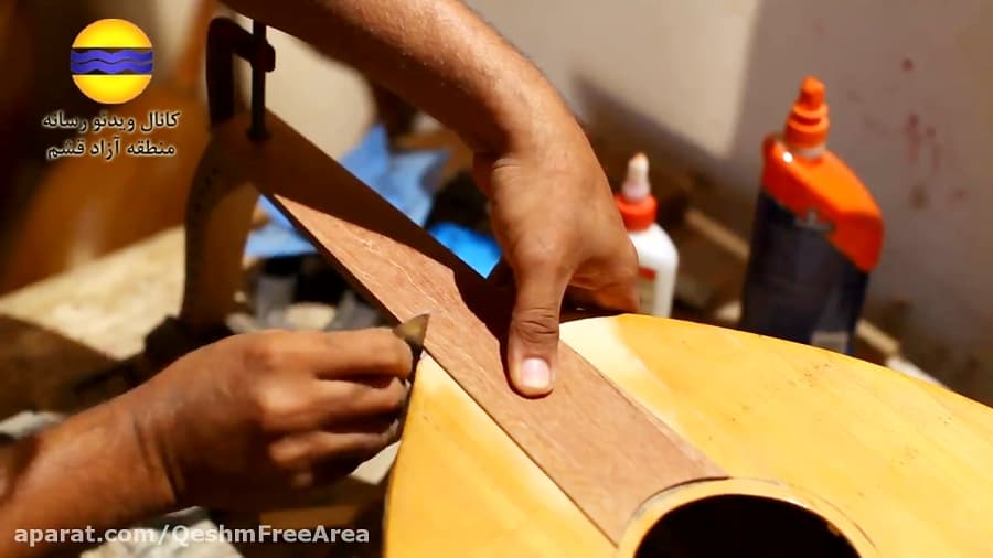 روح و جان هنرمند قشمی در تار و پود ساز عود