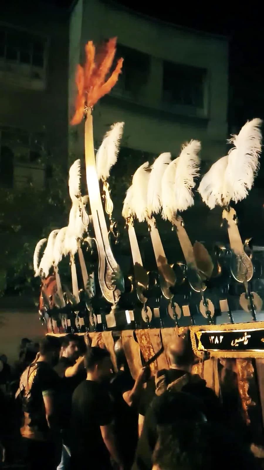 گذر هیئت های مذهبی از خیابان سلسبیل تهران، محرم در ایران 1401