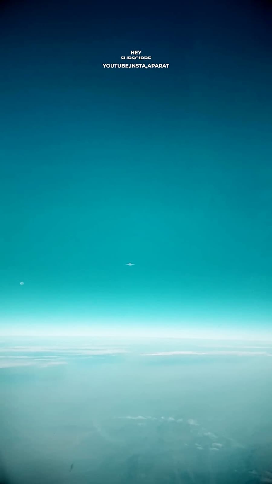 هزار پا بالاتر از ما تو جهت مخالف در حال پرواز بود