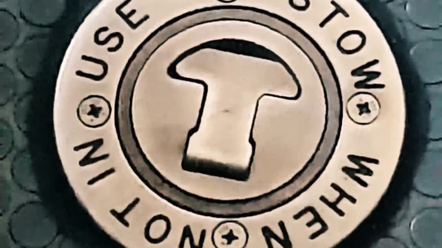 داستان این دوتا که اینقدر شبیه همن چیه؟ فرودگاه استانبول، بویینگ 747