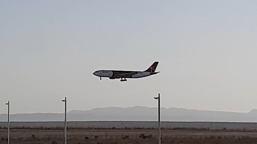 ایرباس 300 سری 600 هواپیمایی قشم می ره برای فرود (لندینگ) // فرودگاه امام