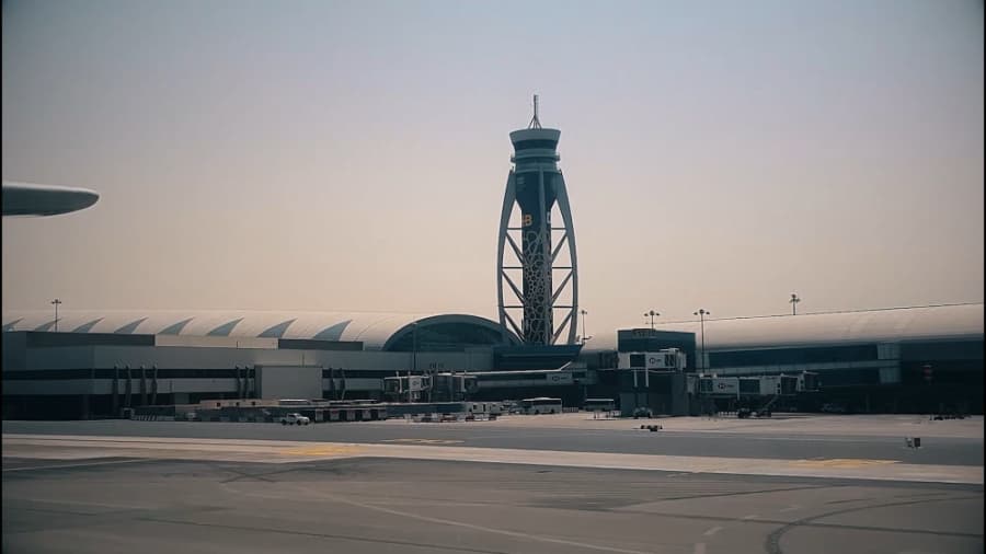 یه سر رفتیم دوبی و برگشتیم، زندگی مهمانداری