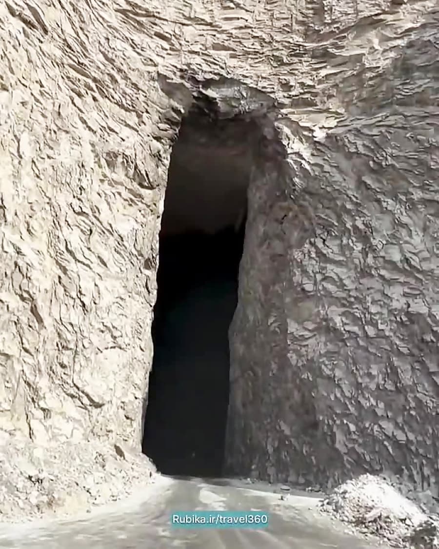 گشتی در غار نمکی گرمسار