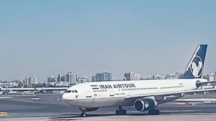 تاکسی ایرباس 300 هواپیمایی ایران ایرتور // فرودگاه دوبی