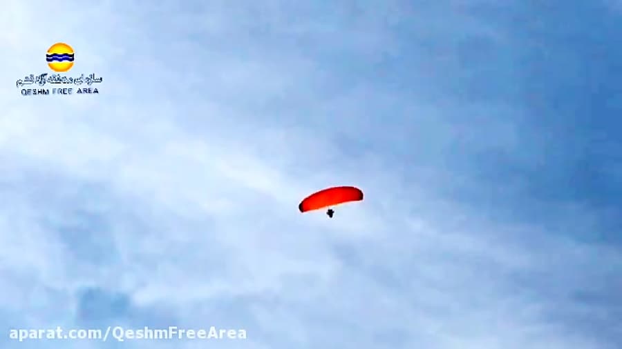 افتتاح جشنواره ورزش ها و تفریحات هوایی در جزیره قشم