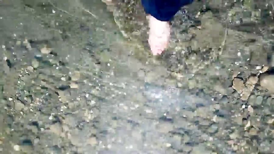 قدم زدن در ساحل زیبای خزر در محوطه زیبای هتل کوثر رامسر