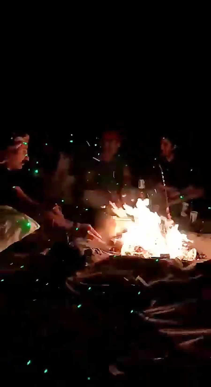 شب نشینی در کویر مرنجاب