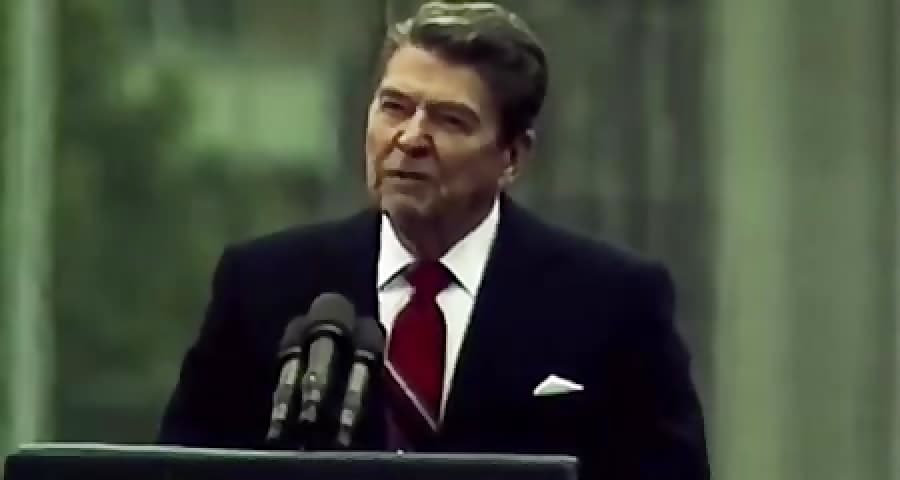 رهبرانقلاب: ریگان از ترامپ، هم قوی تر بود و هم عاقل تر