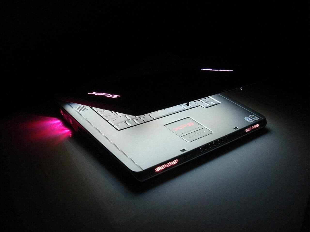 دل XPS 13 9360 – Core i7 / 16GB / 512GB