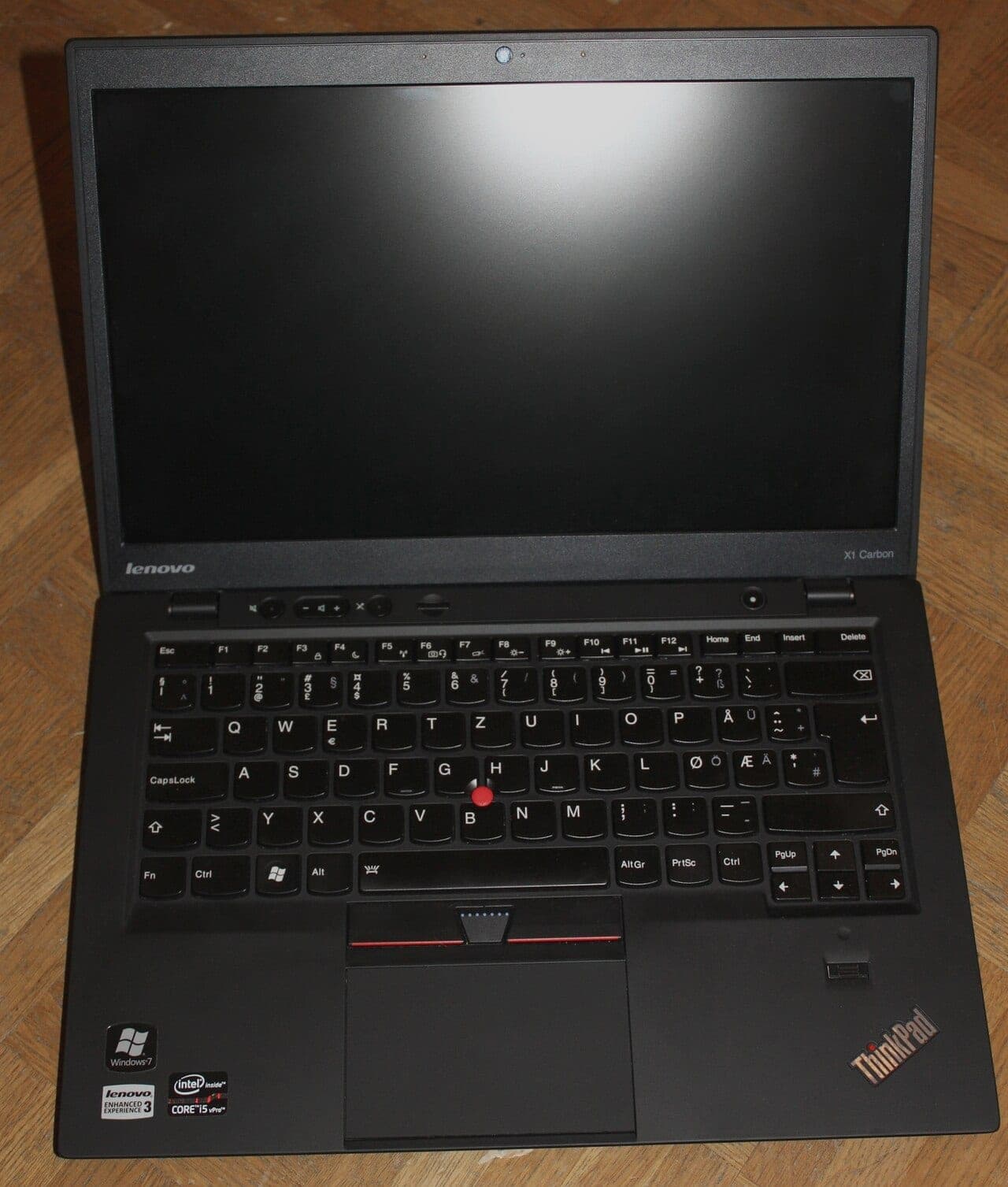 لنوو تینکپد X1 کربن نسل ۷ – Core i7 / 16GB / 512GB